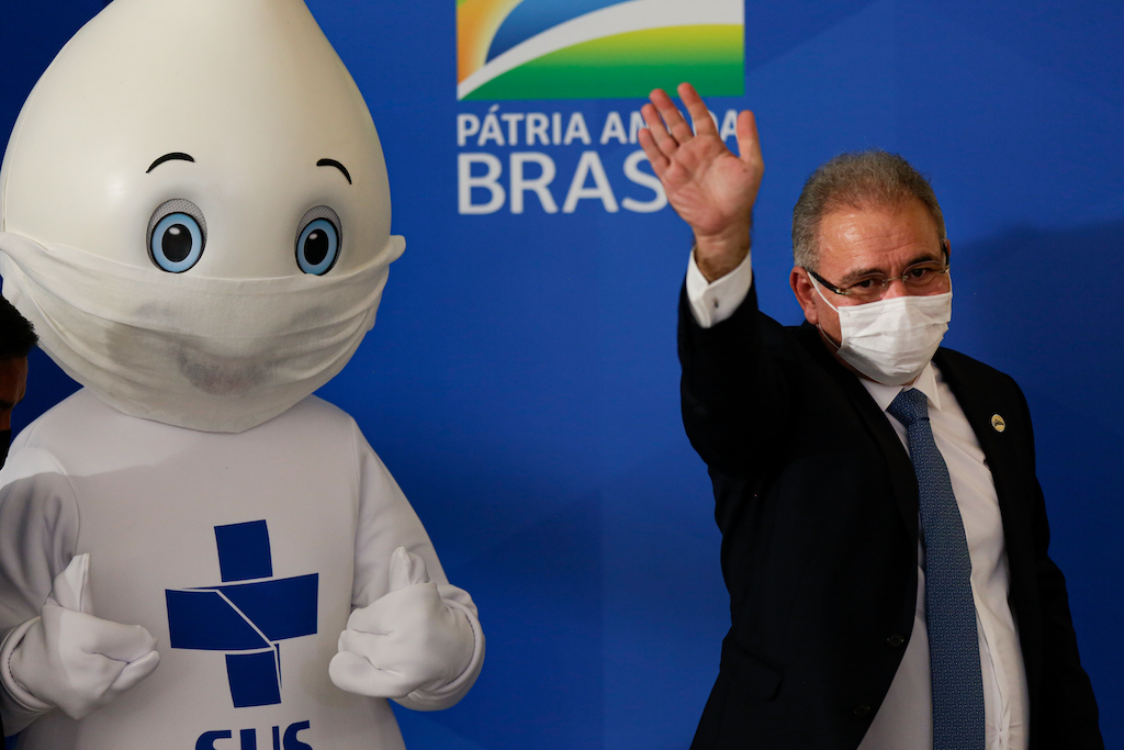 Brasil vacinou apenas 30% dos grupos prioritários