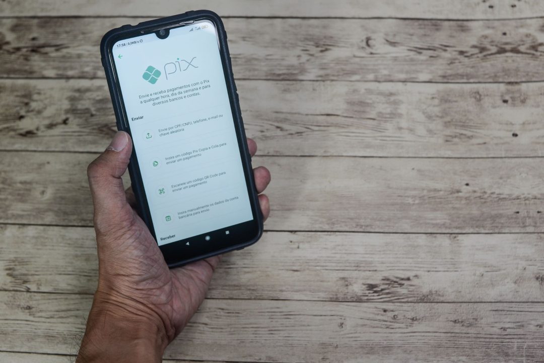 Compra com PIX e sem cartão incomoda instituições financeiras