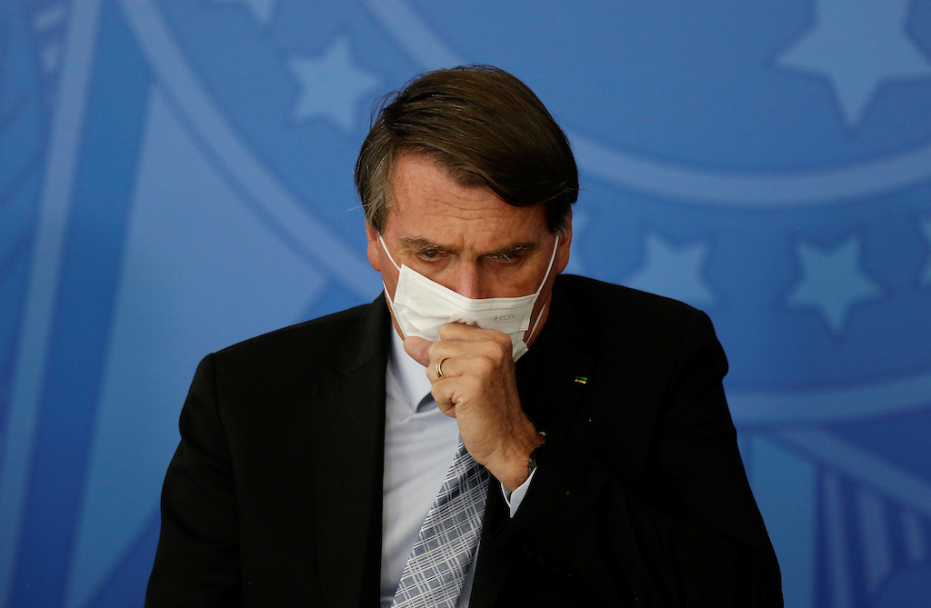 Médico de Bolsonaro decidirá se presidente vai precisar de cirurgia