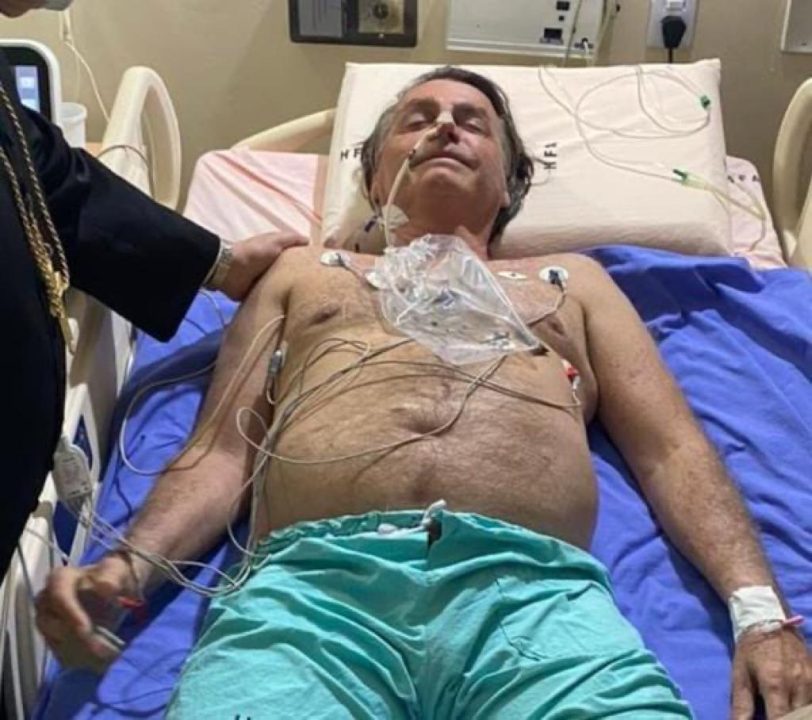 Quadro médico de Bolsonaro é “delicado” e “grave”