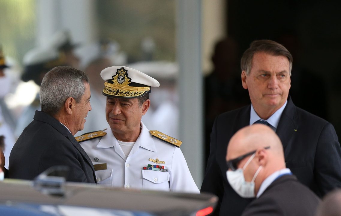 Bolsonaro não tolera brilho no Planalto