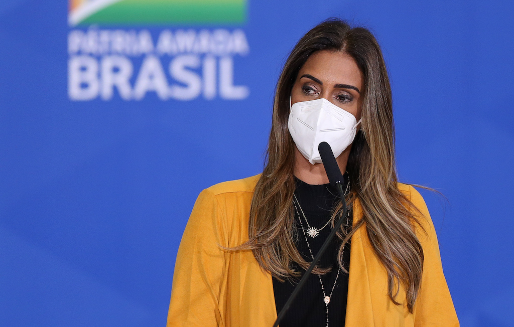 Flávia Arruda está isolada no Palácio