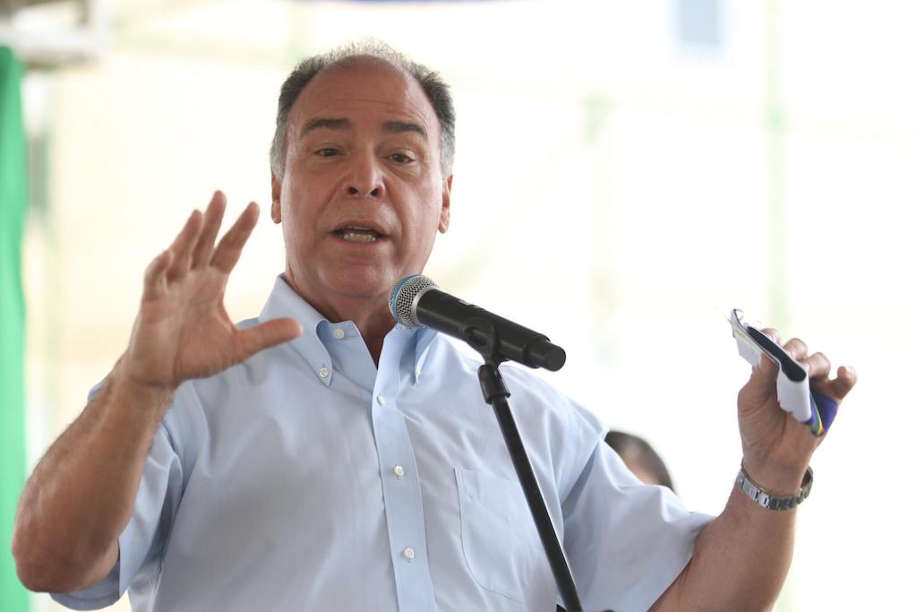 PGR já tem denúncia pronta contra líder do governo no Senado