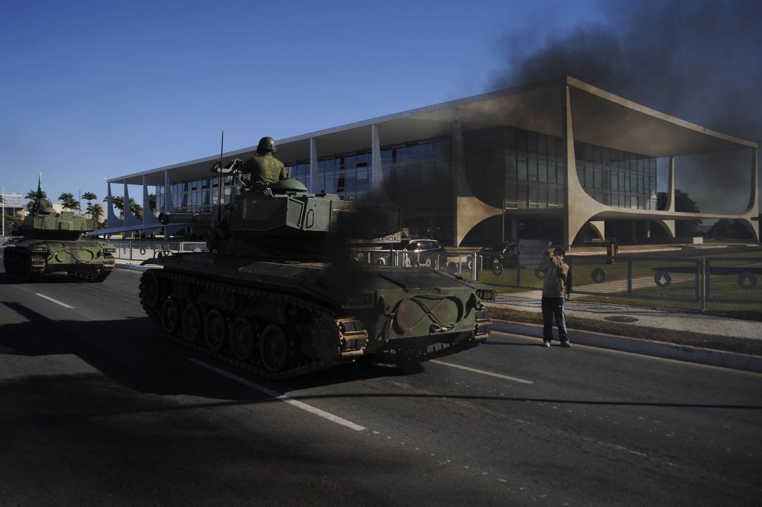 Militares procuraram tranquilizar Congresso e STF