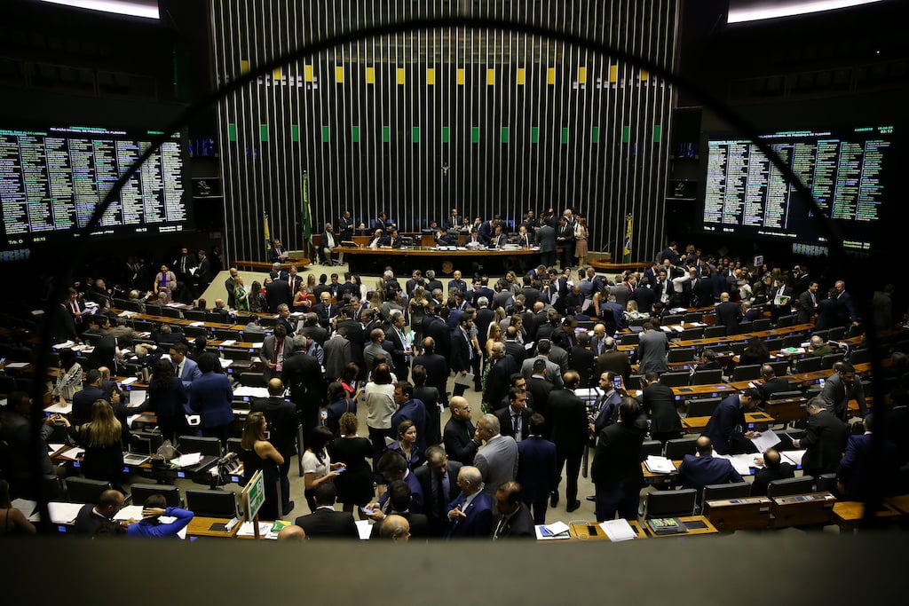 PEC dos Precatórios se tornou prioridade para deputados