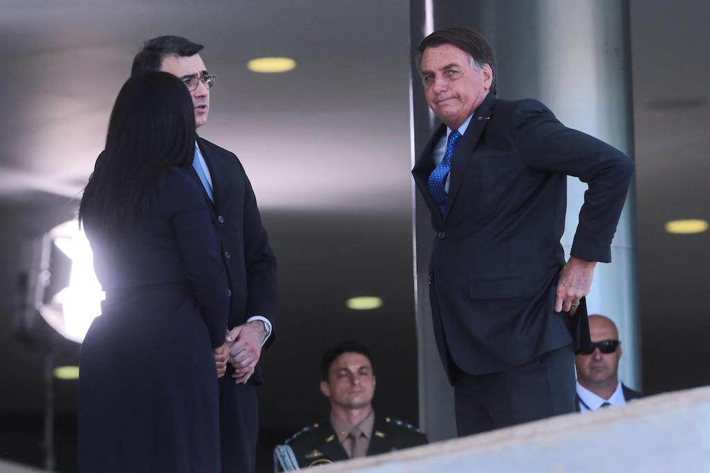 Bolsonaro ignora encontro com governadores e promete ir ao 7 de setembro