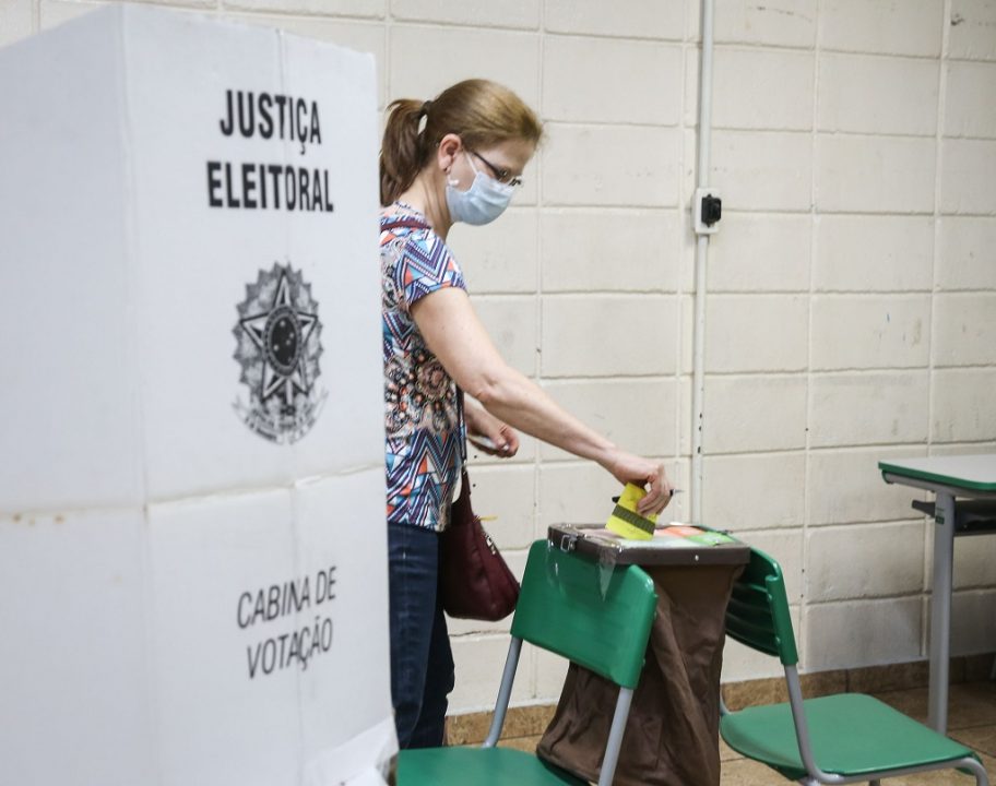 Relatora apresenta parecer favorável à proposta de Código Eleitoral