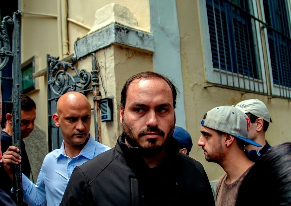 Presidente teme ação do STF contra Carlos Bolsonaro