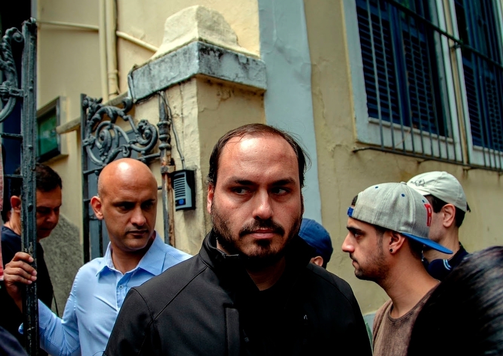 Presidente teme ação do STF contra Carlos Bolsonaro
