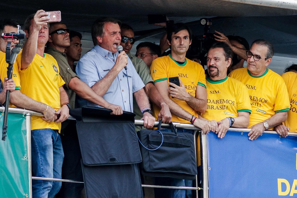 Ataques de Bolsonaro ao STF prejudicam André Mendonça