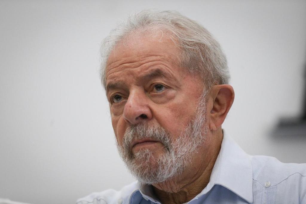 Lula alerta para risco de mudar lei do impeachment