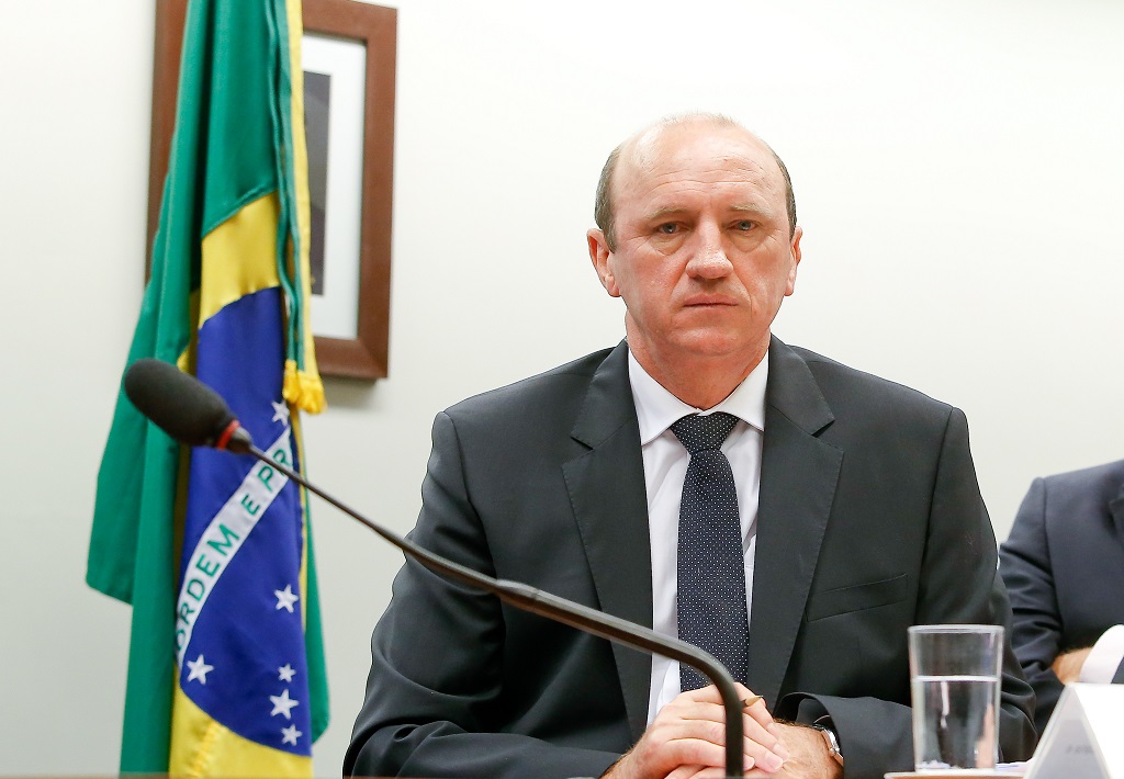 Acusação contra Neri Geller a um voto de ser transferida para a Justiça Eleitoral