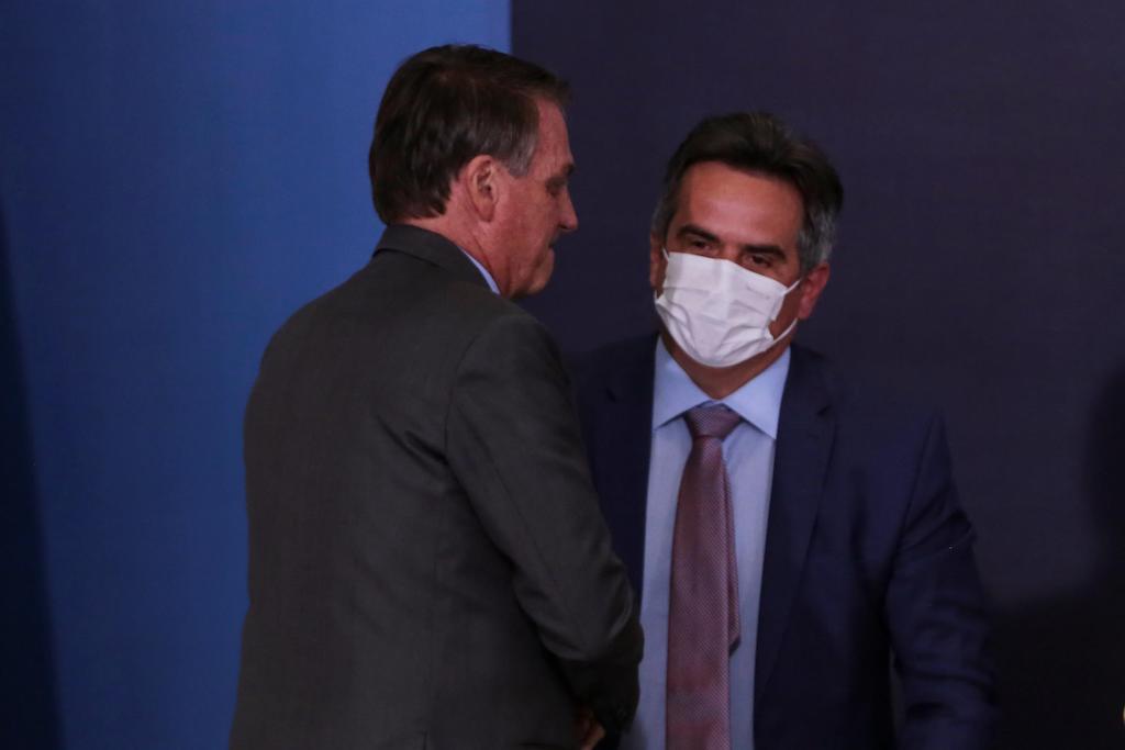 Bolsonaro avisa filhos sobre sua filiação ao PP