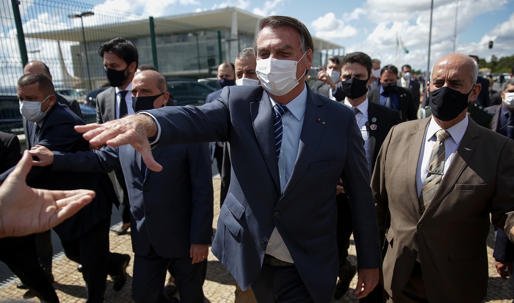 Estratégia de Bolsonaro no Congresso enfrenta cerco jurídico