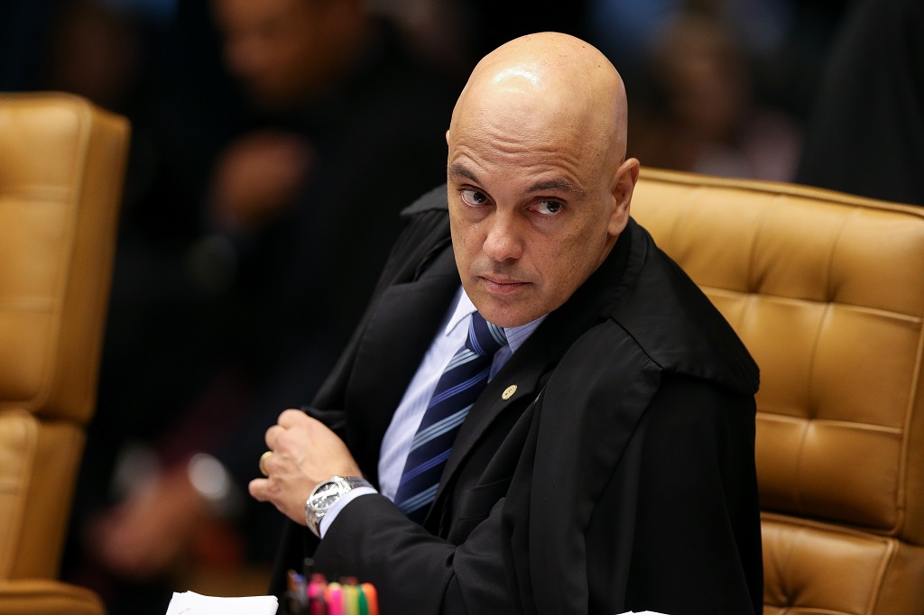 Moraes pede vista e defensorias escapam, por ora, de ataque da PGR