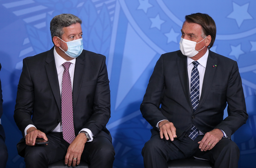 Lira demonstra desânimo em Lisboa sobre possível filiação de Bolsonaro