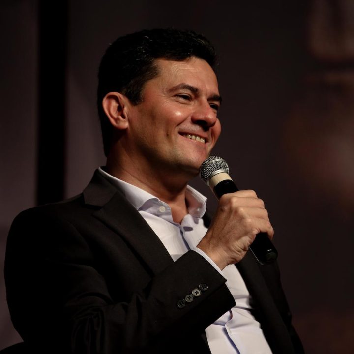 Moro trabalha para tirar evangélicos de Bolsonaro
