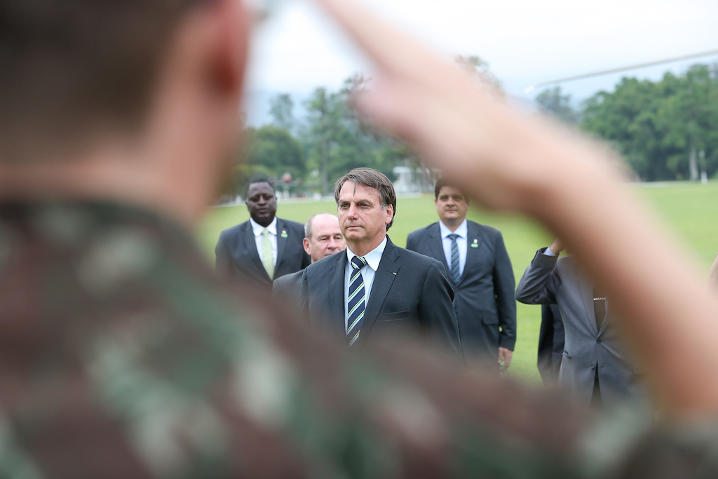 Aproximação de Sergio Moro e militares preocupa Bolsonaro