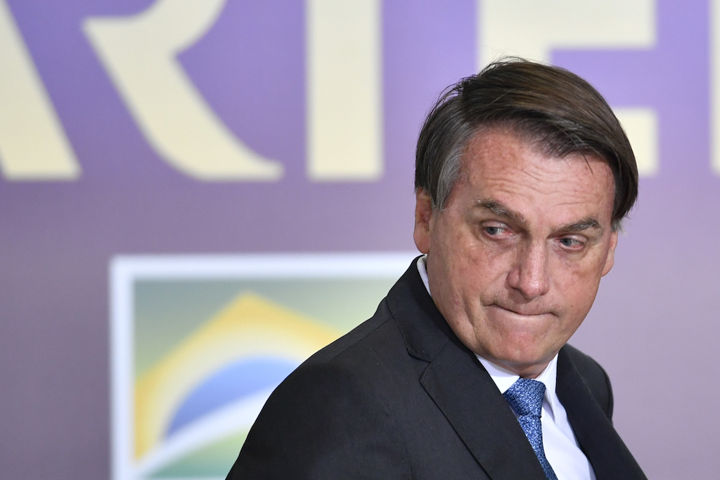 Bolsonaro consultou AGU sobre descumprir decisão de Moraes