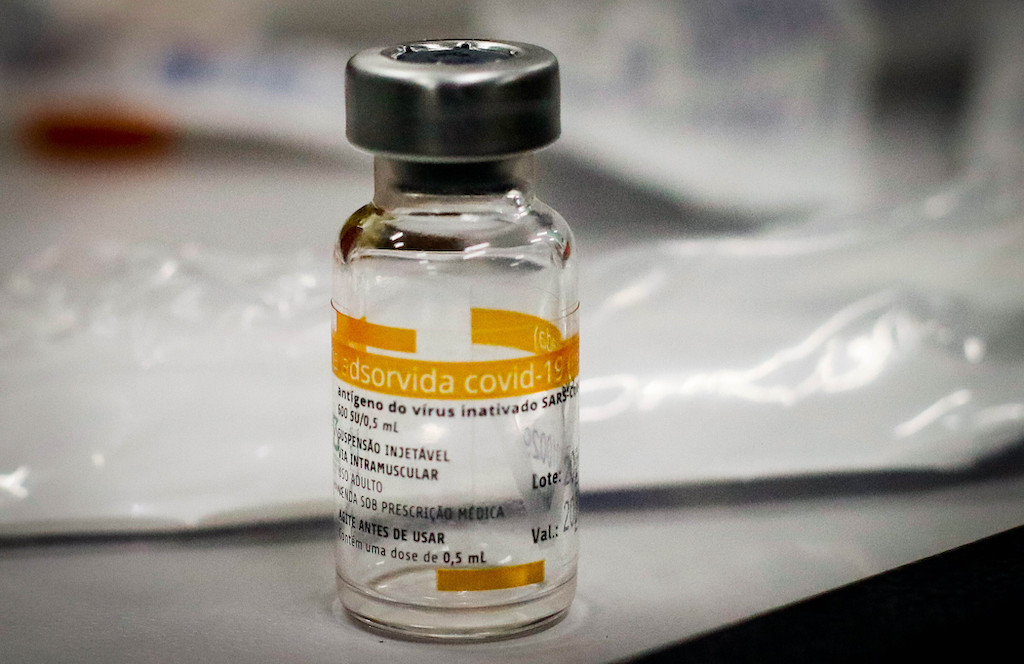 Anvisa aprovará produção emergencial da Coronavac no Brasil