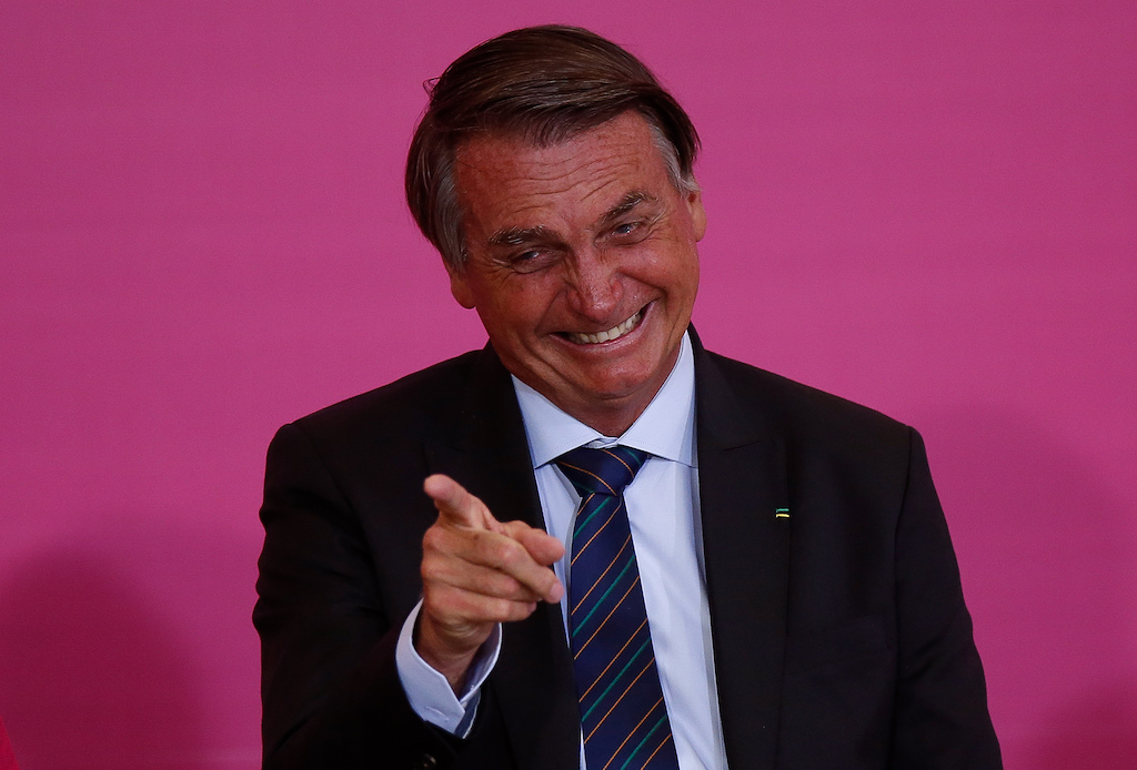 Bolsonaro usa até seu chanceler para apagar lambança na Ucrânia