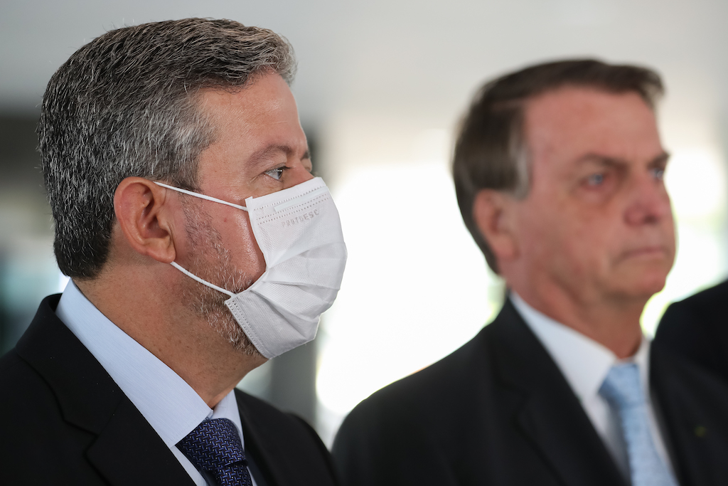 Lira disse a Bolsonaro ser “sabotagem” aumento da gasolina pela Petrobras