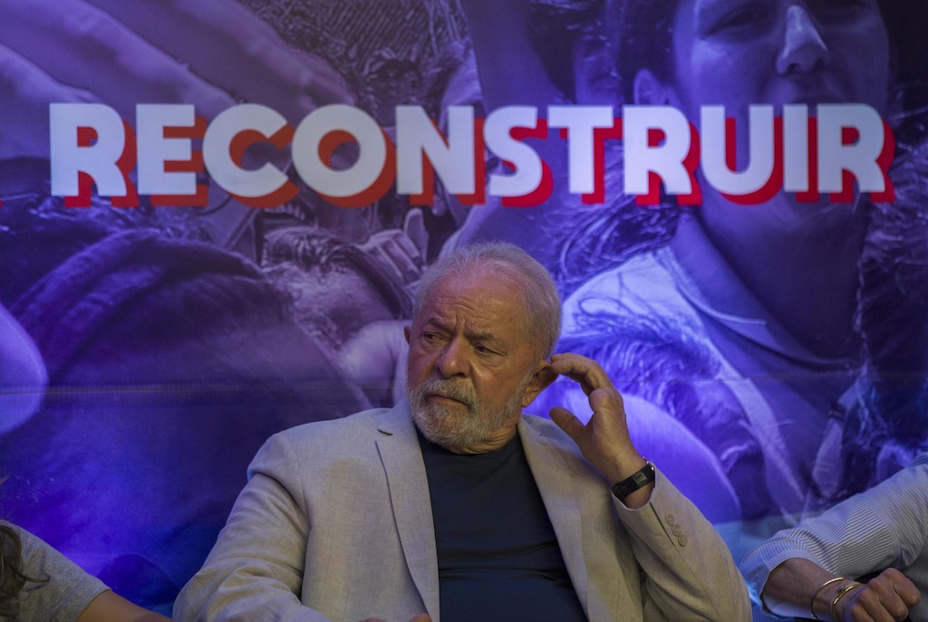 Lula enquadra PT de Minas