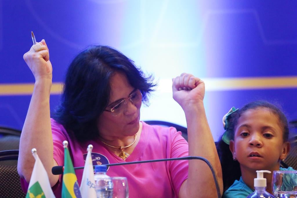 Um presidente e duas candidatas