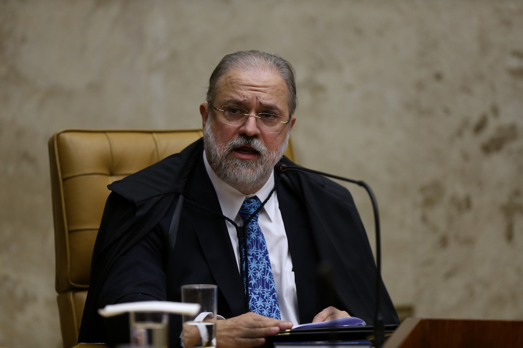 Aras retruca Moraes