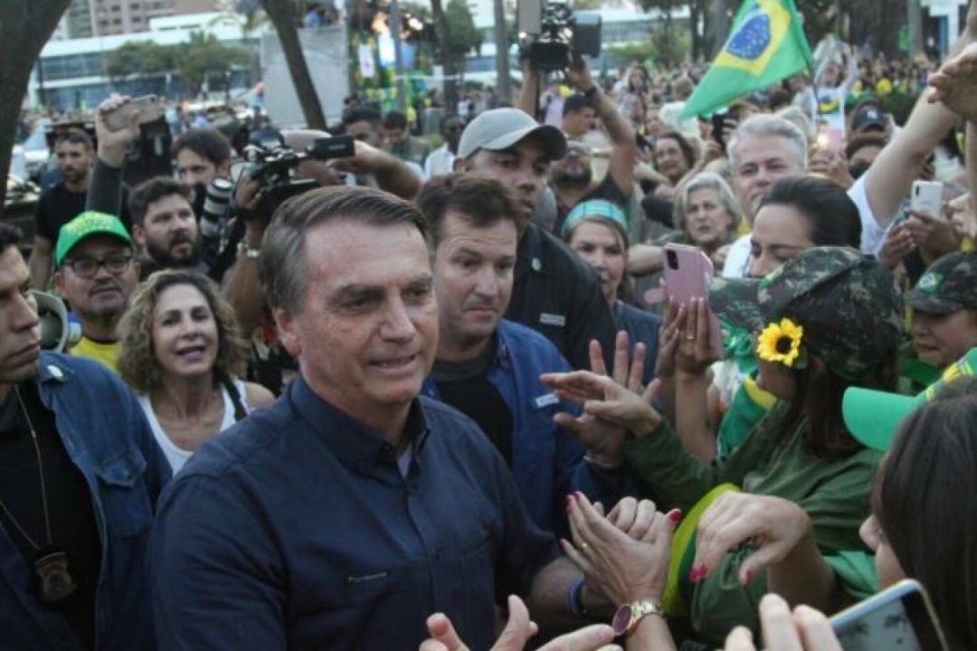 Bolsonaro e suas armas