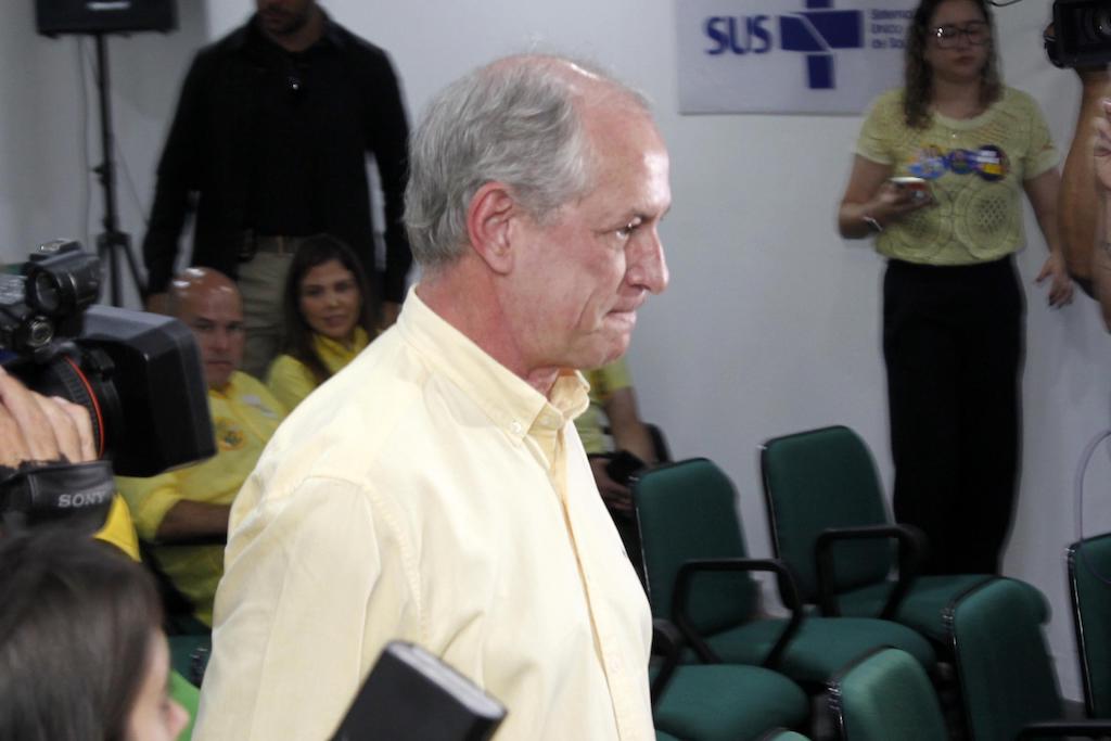 Ciro inclinado a ir de Lula