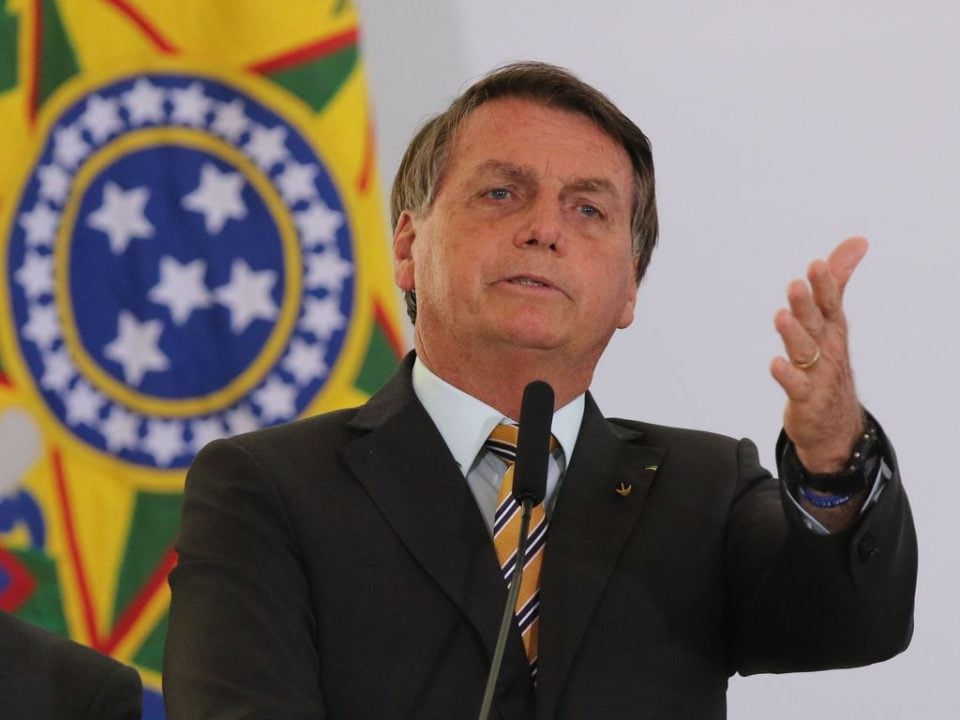 Bolsonaro promete reeditar MP do Mandante em 2021