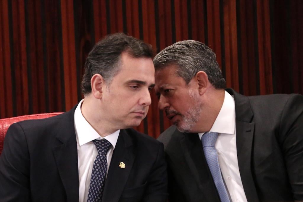 Sem faixa Lula não fica