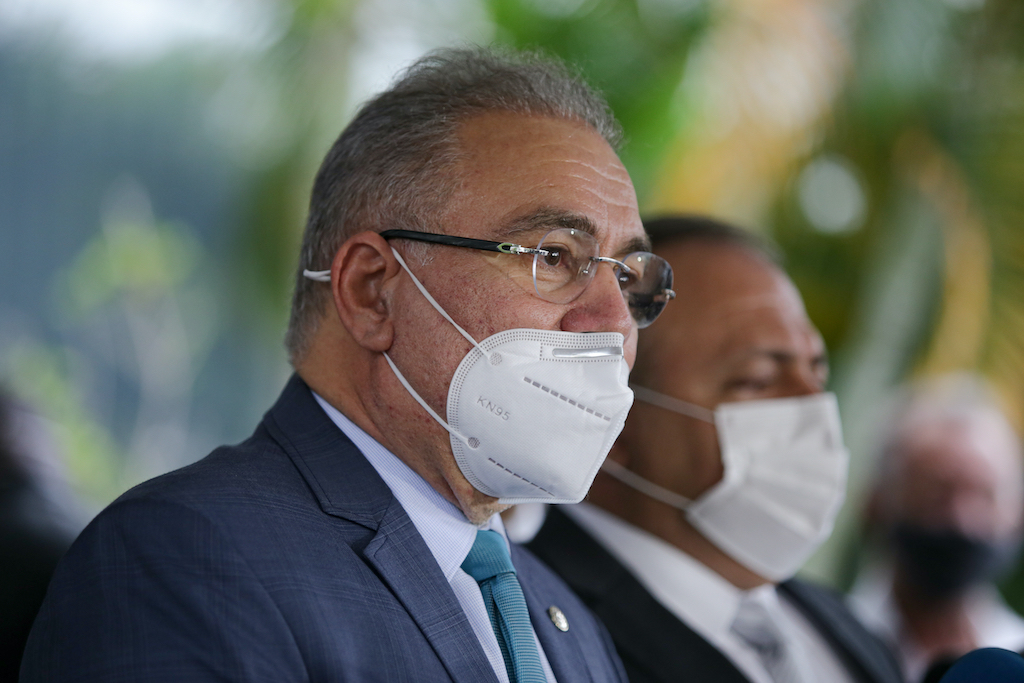 Queiroga e Pazuello avisam que nada muda na Saúde