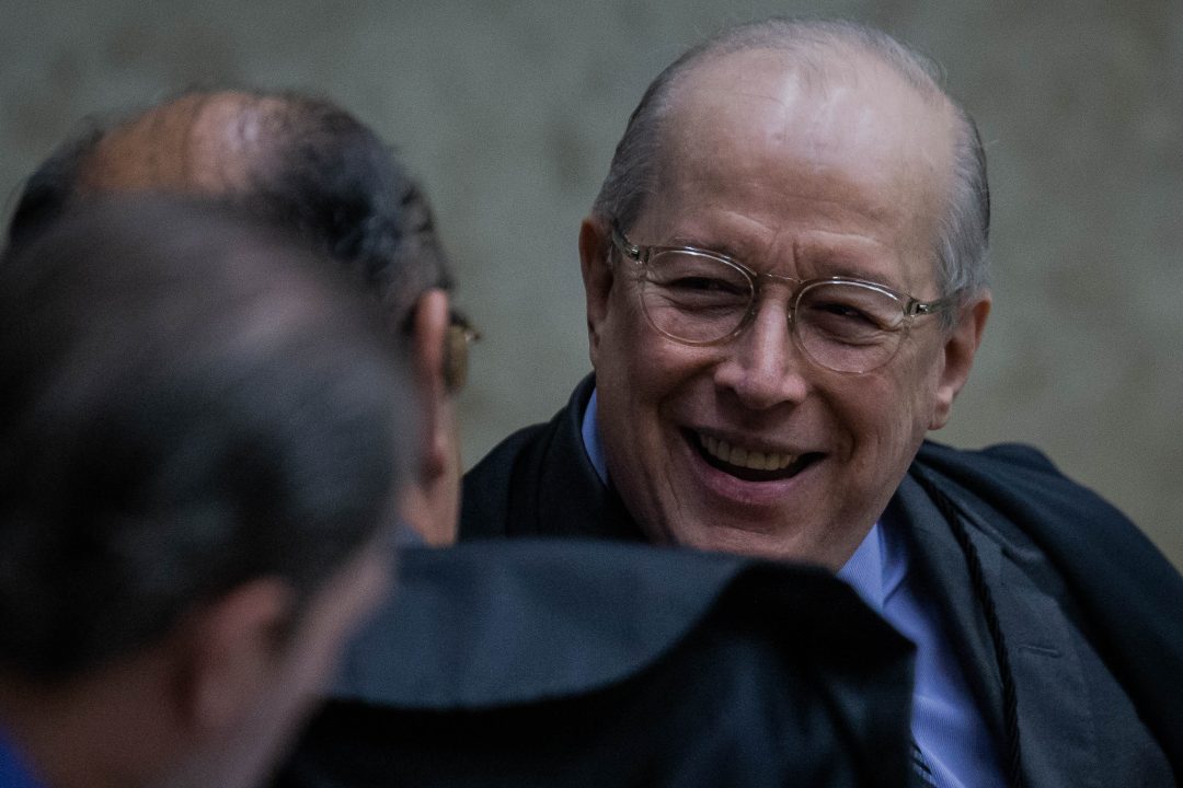 Celso de Mello contra os profanos