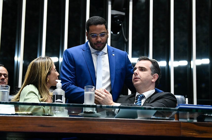 É Lira no TCU