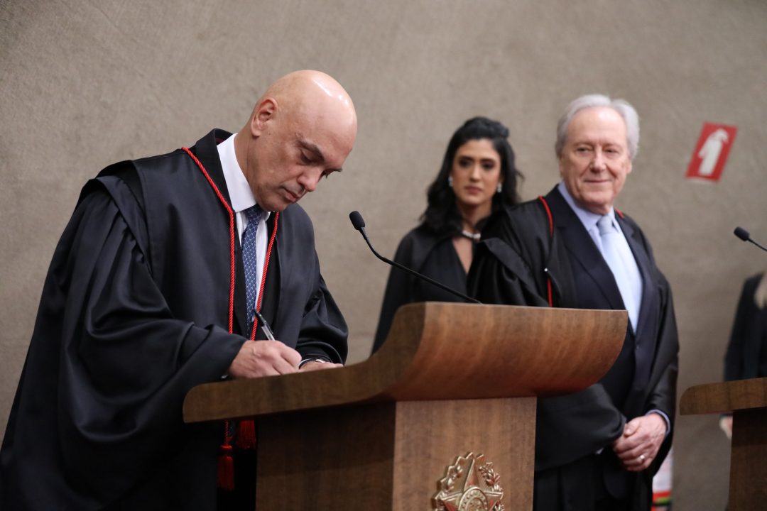Uma cadeira para Moraes