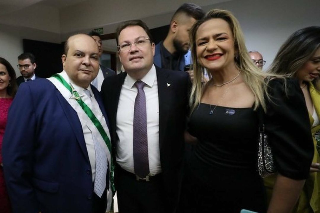 O secretário sob suspeita