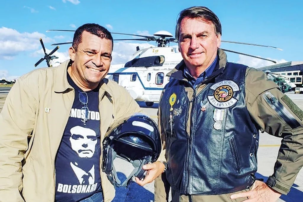 Max é da turma do Queiroz