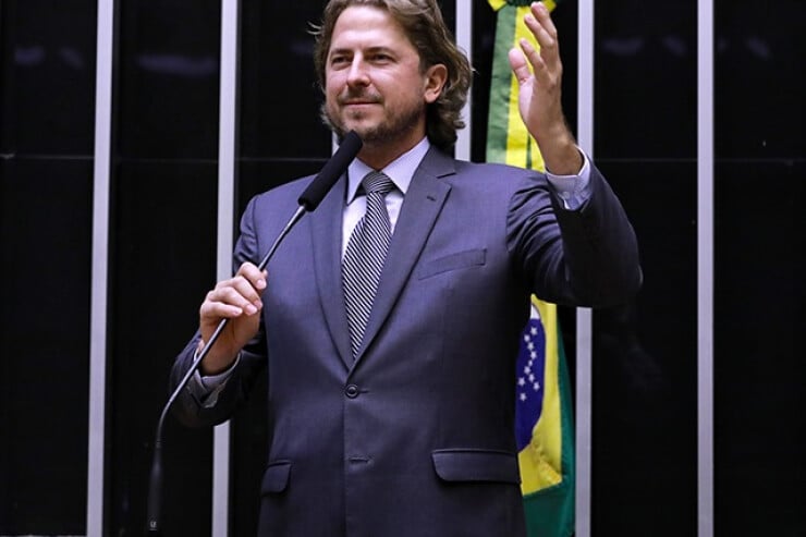 Cinco pra nós, uma para vocês