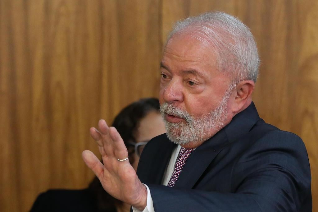 O aperto de Lula