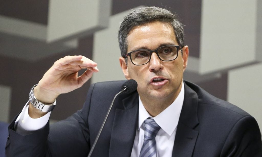 Nova etapa das críticas