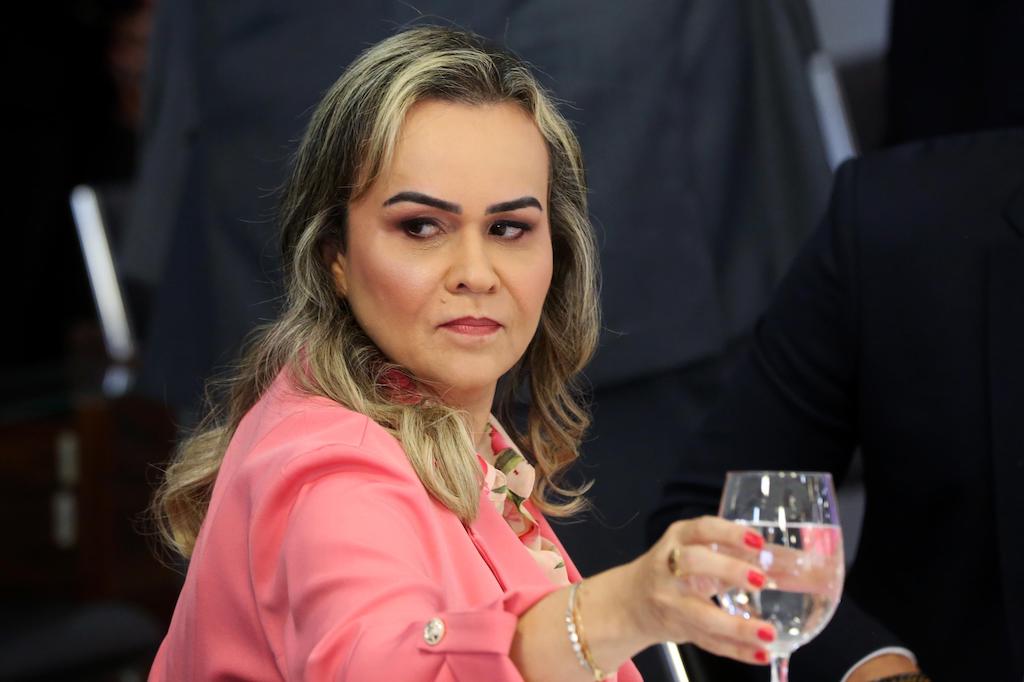 A hora de Daniela Caneiro