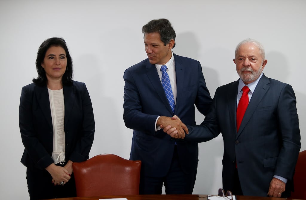As desfeitas de Lula a Simone Tebet