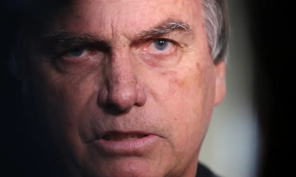 Bolsonaro discute prisão
