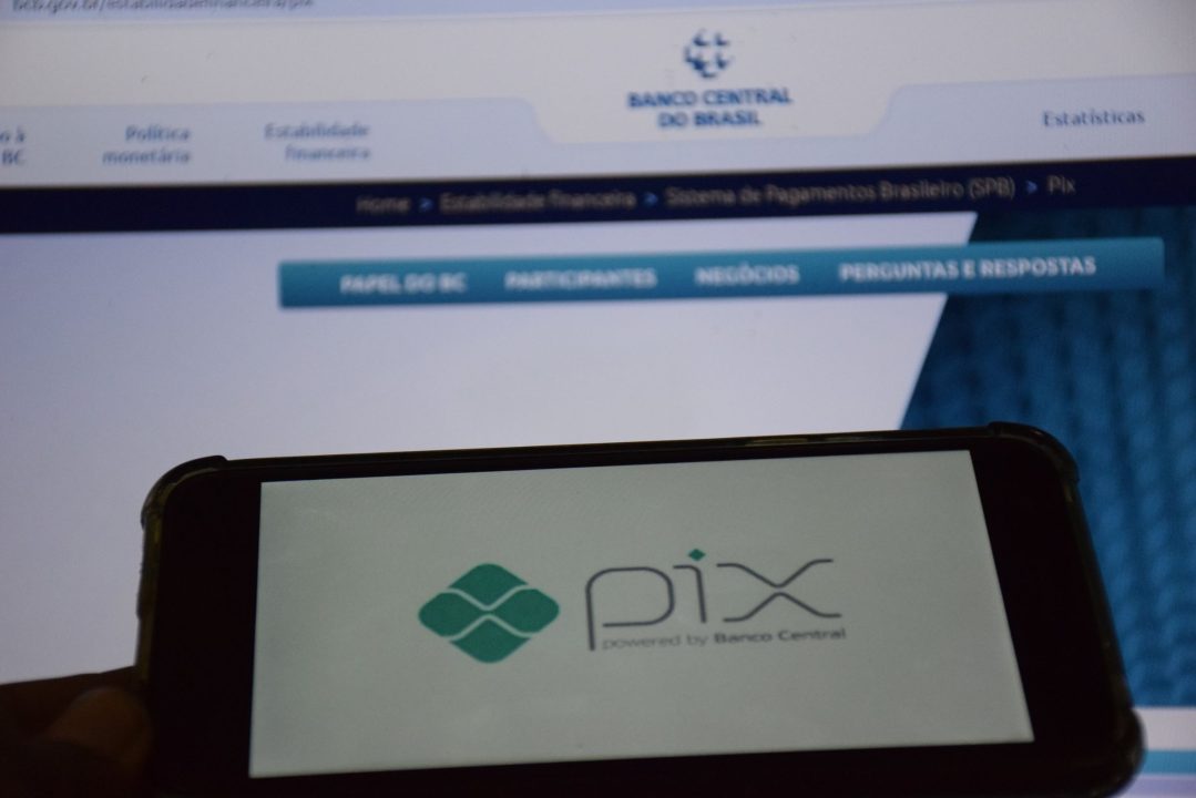 BC mantém pressão para aumentar concorrência com PIX