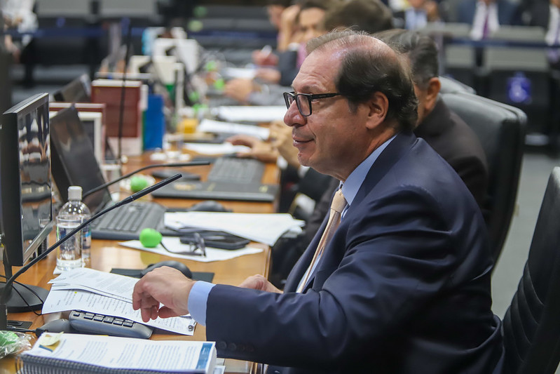 Copia, cola e confunde