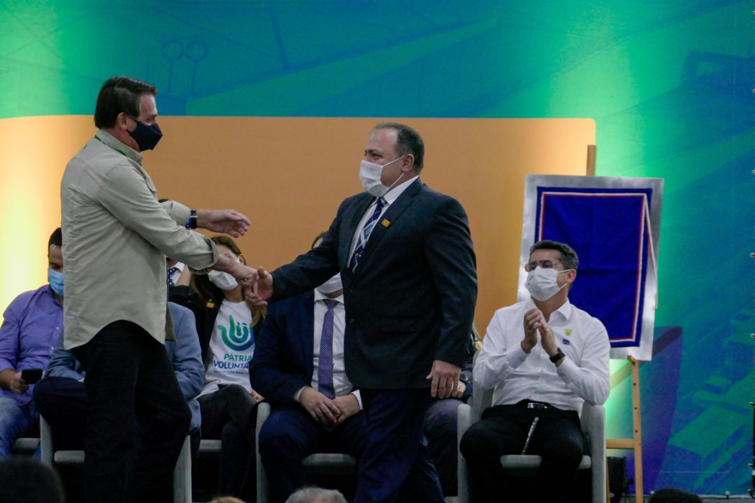 General Pazuello quer garantia para ficar em silêncio