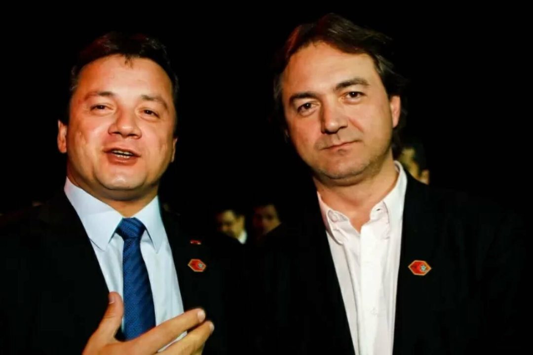 Paga, J&F
