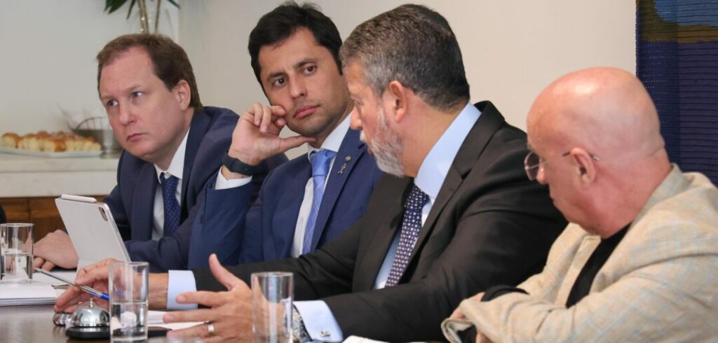 Haja saúde política